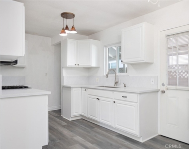 5020 Topanga Canyon Boulevard - Photo Thumbnail 8