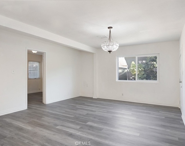 5020 Topanga Canyon Boulevard - Photo Thumbnail 15