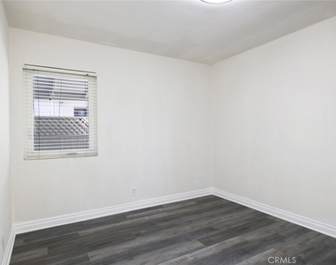 5020 Topanga Canyon Boulevard - Photo Thumbnail 17
