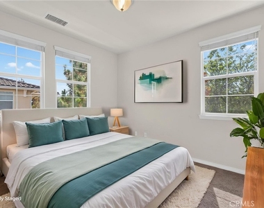 1654 Heywood Unit E - Photo Thumbnail 33