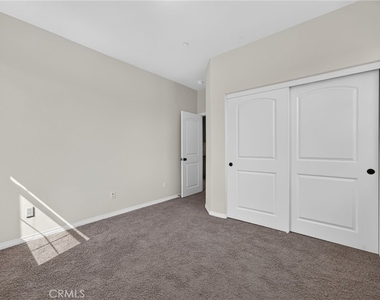 1654 Heywood Unit E - Photo Thumbnail 29