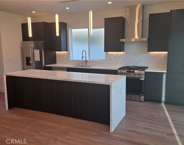 22730 Mariano Street - Photo Thumbnail 11