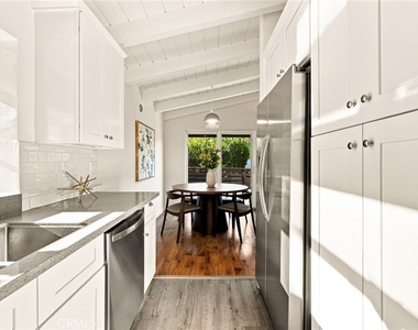 8518 Walnut - Photo Thumbnail 12