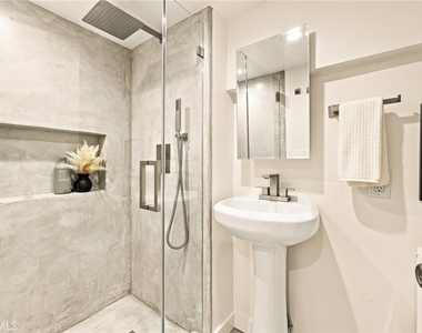 8518 Walnut - Photo Thumbnail 29