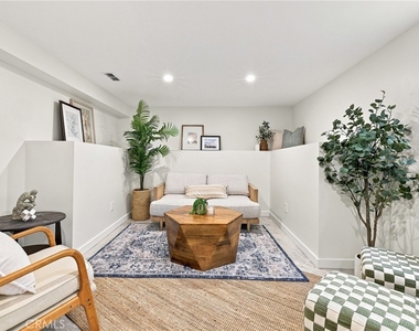 8518 Walnut - Photo Thumbnail 31