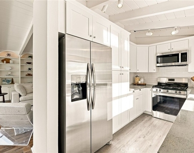 8518 Walnut - Photo Thumbnail 10