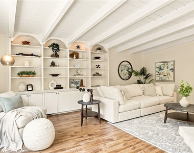 8518 Walnut - Photo Thumbnail 6