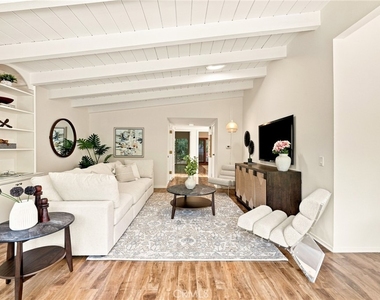 8518 Walnut - Photo Thumbnail 5
