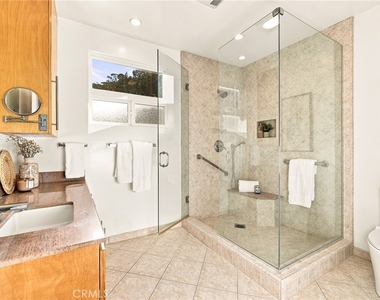 8518 Walnut - Photo Thumbnail 18