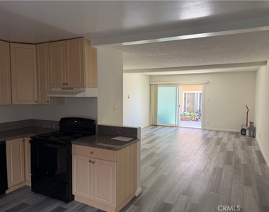 224 Lomita - Photo Thumbnail 21