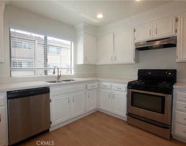 28116 Ridgepoint Court - Photo Thumbnail 4