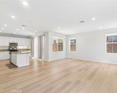 2811 E Kendall - Photo Thumbnail 7
