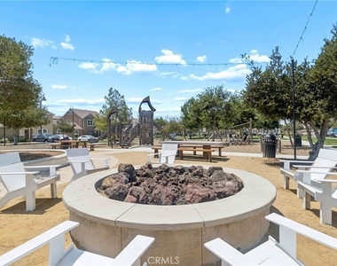 2811 E Kendall - Photo Thumbnail 33