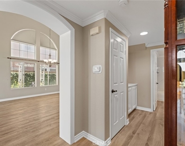6430 Regents Court - Photo Thumbnail 18