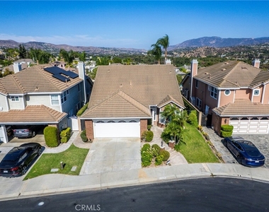 6430 Regents Court - Photo Thumbnail 2