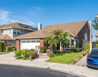 6430 Regents Court - Photo Thumbnail 1