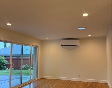 720 Circle Drive - Photo Thumbnail 3