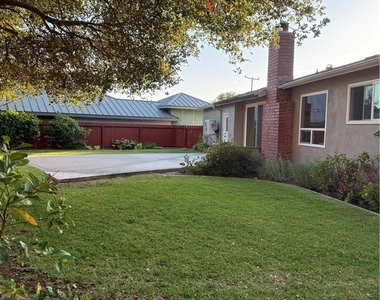 720 Circle Drive - Photo Thumbnail 20