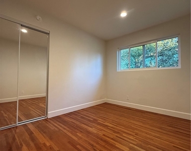 720 Circle Drive - Photo Thumbnail 12