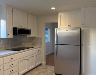 720 Circle Drive - Photo Thumbnail 8