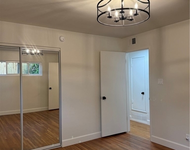 720 Circle Drive - Photo Thumbnail 14