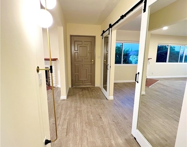 2277 Alexdale Ln - Photo Thumbnail 4