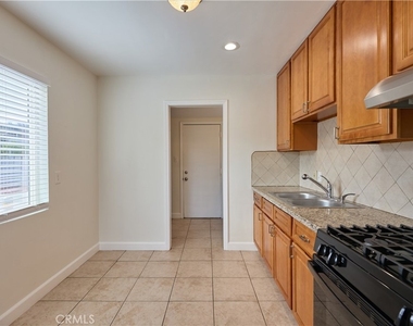 3644 Russell Street - Photo Thumbnail 7