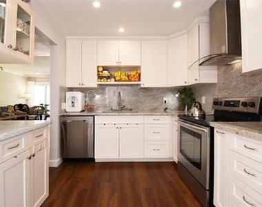 32 Seaview Drive N - Photo Thumbnail 4