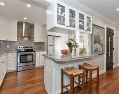 32 Seaview Drive N - Photo Thumbnail 3