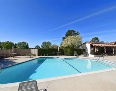 32 Seaview Drive N - Photo Thumbnail 15