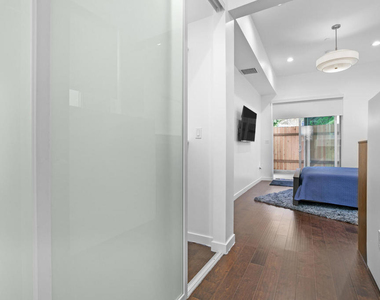 2748 Hollister Terrace - Photo Thumbnail 22