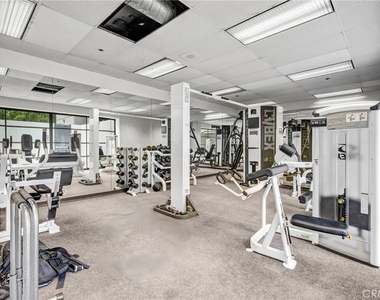 600 W 9th - Photo Thumbnail 21