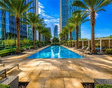 877 Francisco Street - Photo Thumbnail 18