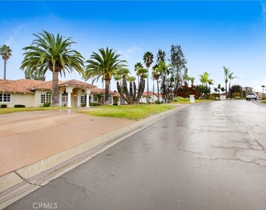 31396 Lake Vista Cir - Photo Thumbnail 2
