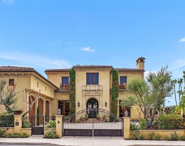101 Ritz Cove - Photo Thumbnail 2