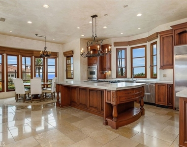 101 Ritz Cove - Photo Thumbnail 10