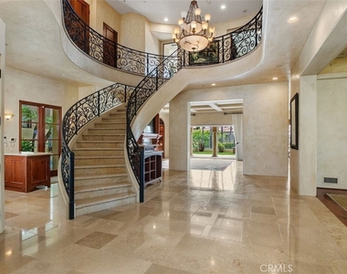 101 Ritz Cove - Photo Thumbnail 9