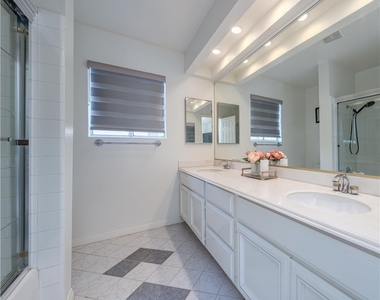 1011 S Mountcrest Court - Photo Thumbnail 31