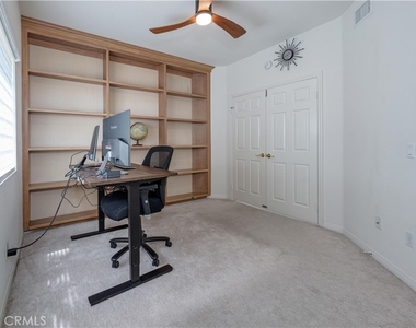1011 S Mountcrest Court - Photo Thumbnail 15