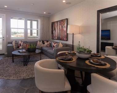 1109 Hibiscus Way - Photo Thumbnail 4