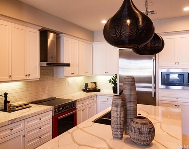 1109 Hibiscus Way - Photo Thumbnail 5