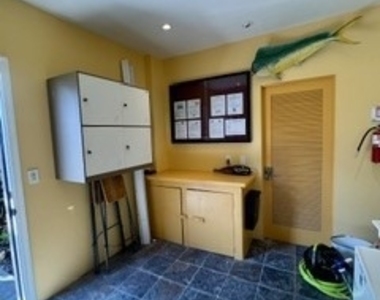 343 Myrtle Street - Photo Thumbnail 14