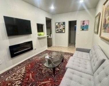 343 Myrtle Street - Photo Thumbnail 6