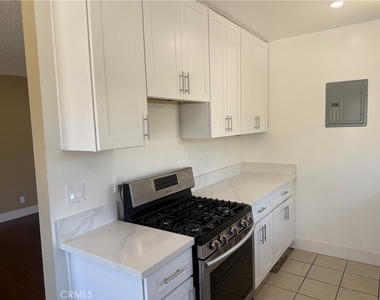 600 E Acacia Avenue - Photo Thumbnail 5