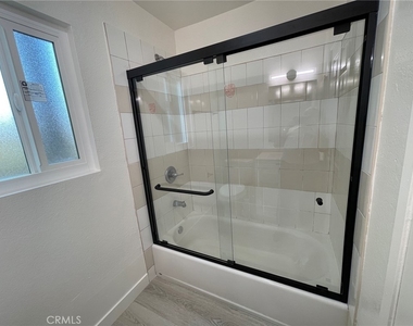 1131 S Alta Vista Avenue - Photo Thumbnail 24