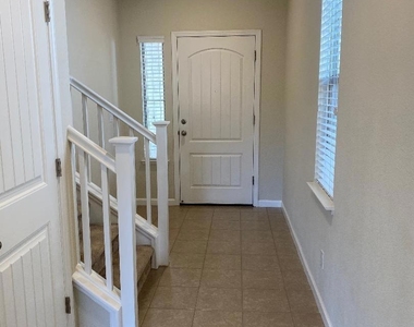 3636 Landmark Cir - Photo Thumbnail 7