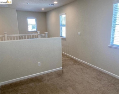 3636 Landmark Cir - Photo Thumbnail 9