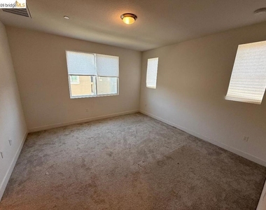85 Savannah Ln - Photo Thumbnail 15