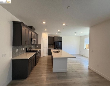 85 Savannah Ln - Photo Thumbnail 22