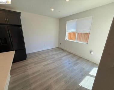85 Savannah Ln - Photo Thumbnail 3